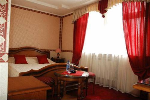 Perlyna Dnipra Hotel Kijów Zewnętrze zdjęcie